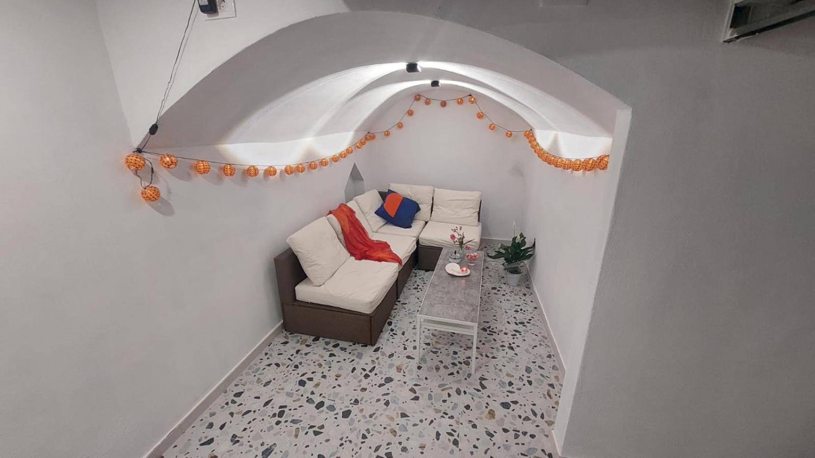 Apartment Old By The Sea, Jazz